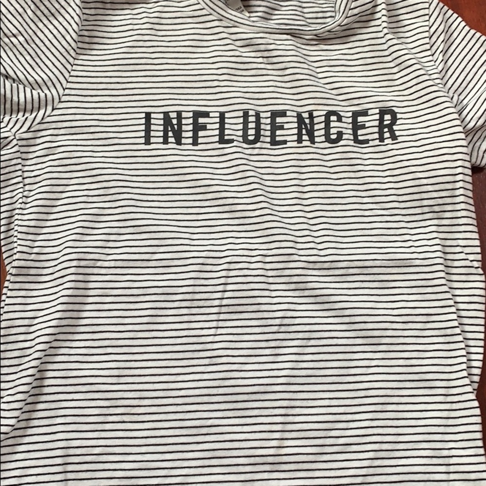 Short sleeve shirt